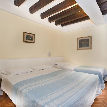 Hotel San Fantin Venecia Habitación foto